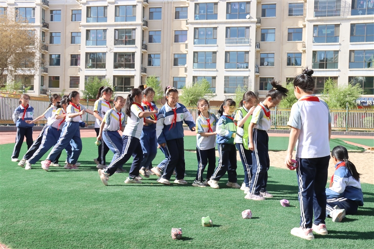 人民网 宁江区伯都讷小学：冰雪运动蓬勃开展 校园“冷资源”变身育人“热课堂”雨燕直播- NBA直播- 足球直播- 世界杯直播 LIVE